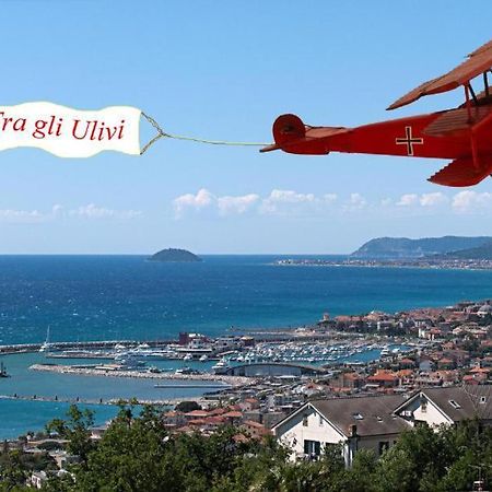 Tra Gli Ulivi Bed and Breakfast Pietra Ligure Εξωτερικό φωτογραφία