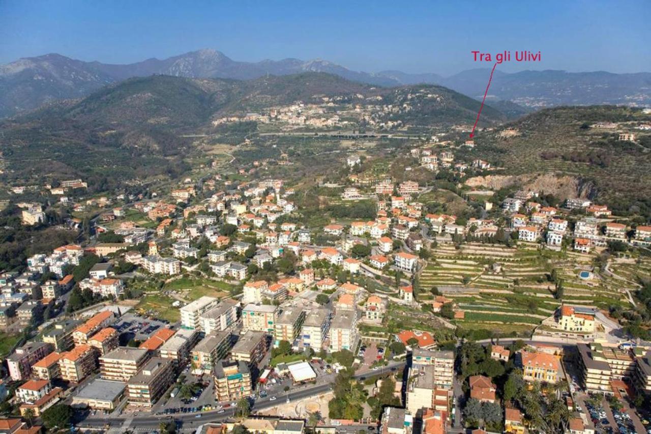 Tra Gli Ulivi Bed and Breakfast Pietra Ligure Εξωτερικό φωτογραφία