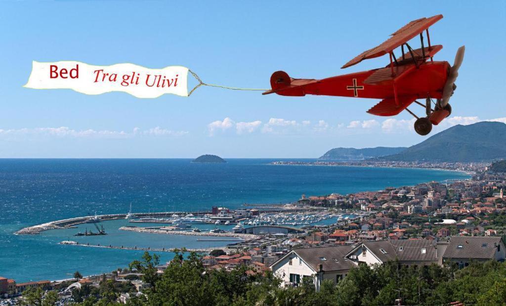 Tra Gli Ulivi Bed and Breakfast Pietra Ligure Εξωτερικό φωτογραφία