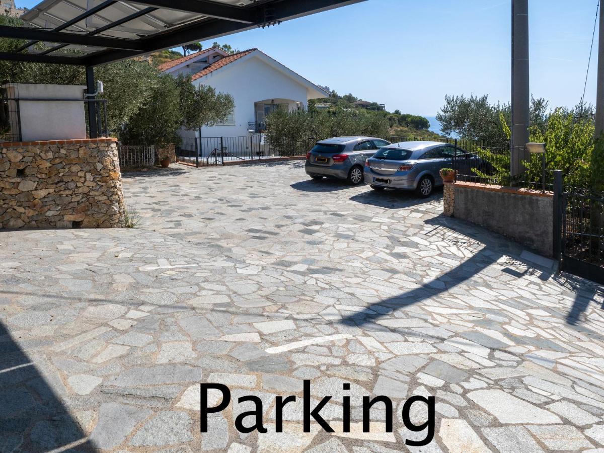 Tra Gli Ulivi Bed and Breakfast Pietra Ligure Εξωτερικό φωτογραφία