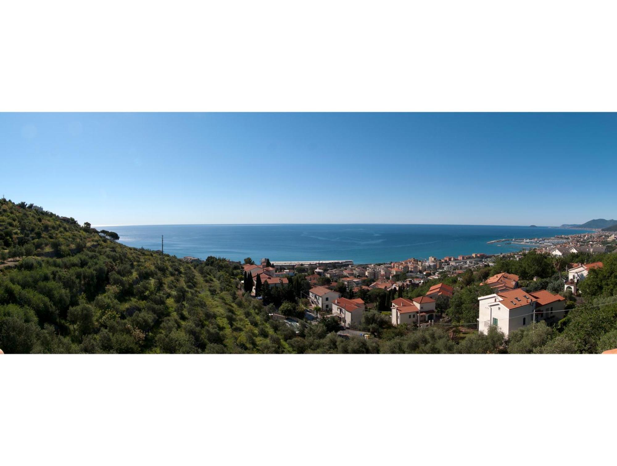 Tra Gli Ulivi Bed and Breakfast Pietra Ligure Εξωτερικό φωτογραφία