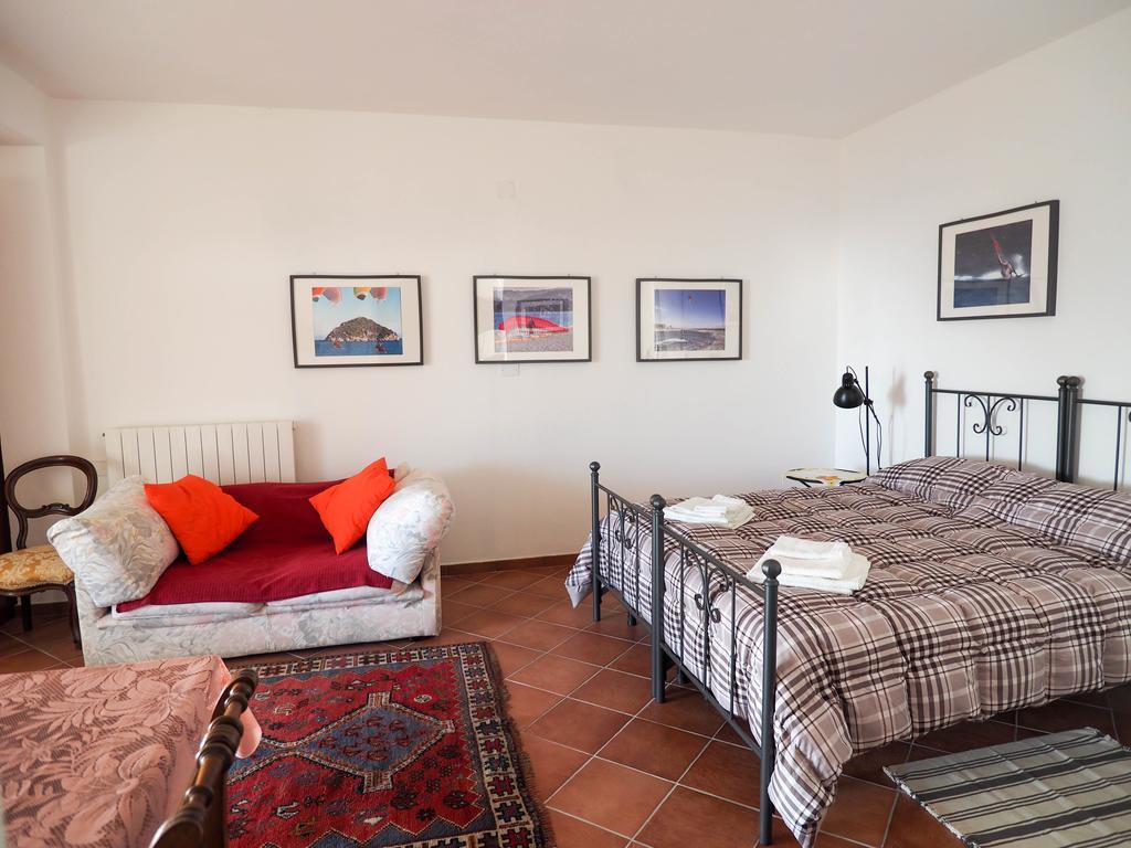 Tra Gli Ulivi Bed and Breakfast Pietra Ligure Εξωτερικό φωτογραφία
